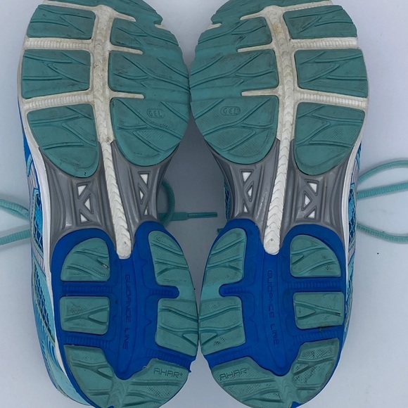 ASIC women’s tennis shoes size 9.5 - Picture 5 of 5